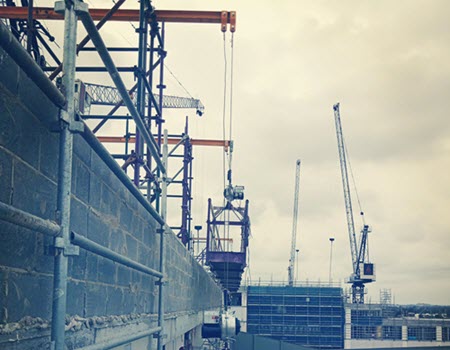brisbane-construction-swing-stage-construction-site